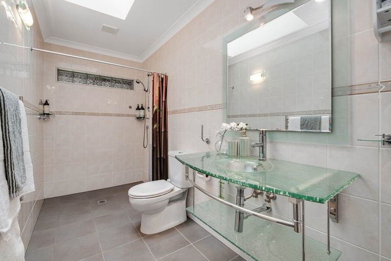 Photo of property in 30 Mccallum Drive, Sandspit, Warkworth, 0982