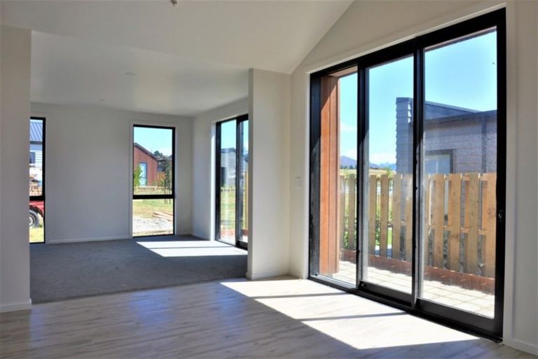 Photo of property in 40 Obelisk Street, Wanaka, 9305