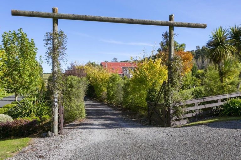 Photo of property in 13 Highland Drive, Acacia Bay, Taupo, 3385