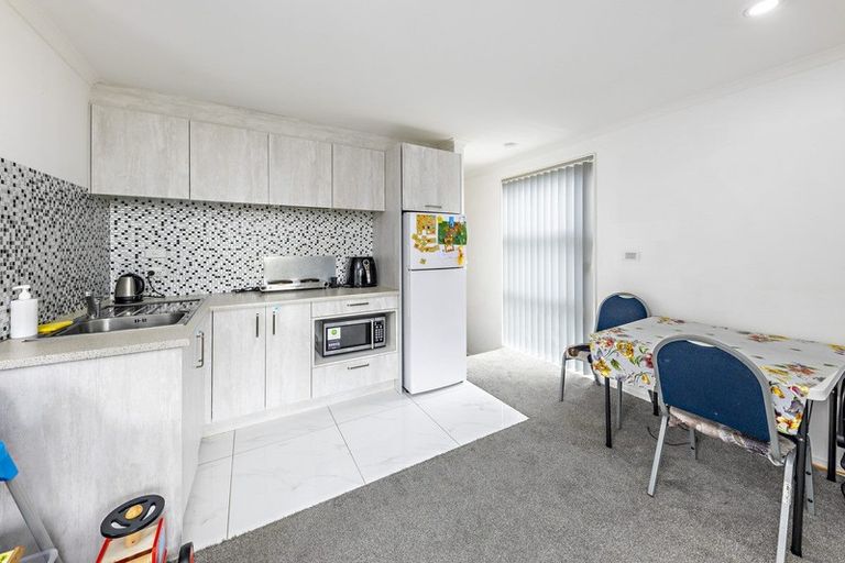 Photo of property in 37 Popokatea Drive, Takanini, 2112