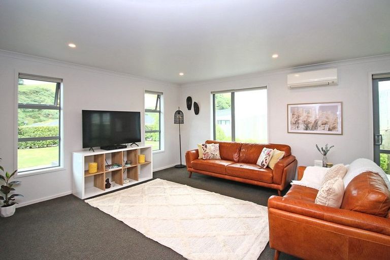 Photo of property in 99 Ballintoy Park Drive, Welcome Bay, Tauranga, 3175