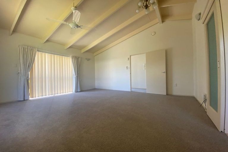 Photo of property in 165 Te Moana Road, Waikanae, 5036