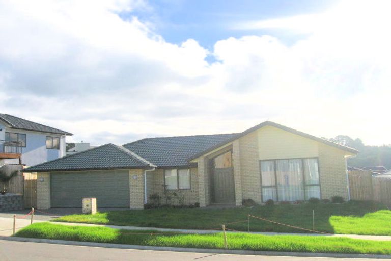 Photo of property in 23 Sapperton Drive, Henderson, Auckland, 0612