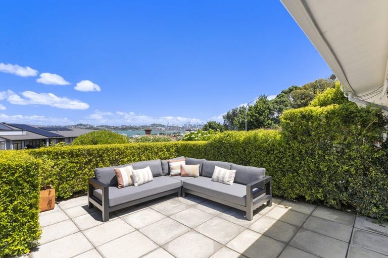 Photo of property in 10/66 Victoria Road, Devonport, Auckland, 0624