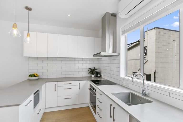 Photo of property in 43 Little George Street, Thorndon, Wellington, 6011