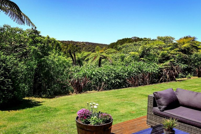 Photo of property in 86 Stoney Creek Drive, Waitakere, Henderson, 0782