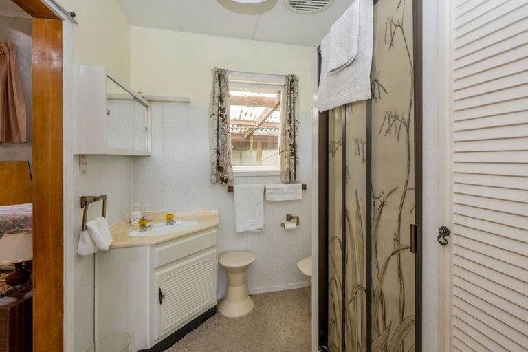 Photo of property in 1 Ratanui Road, Paraparaumu, 5032