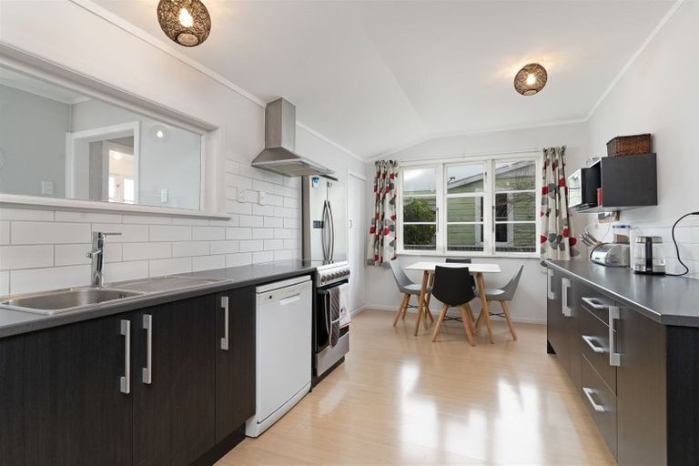 Photo of property in 121 Dixon Street, Masterton, 5810