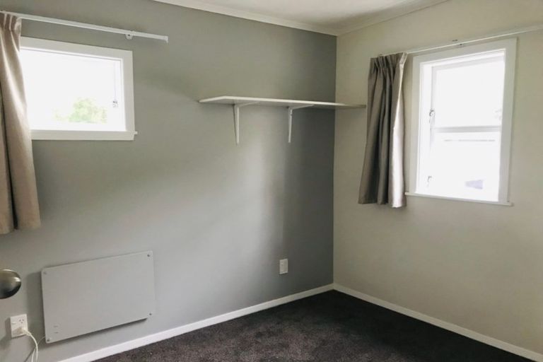 Photo of property in 17 Winchester Avenue, Pinehaven, Upper Hutt, 5019