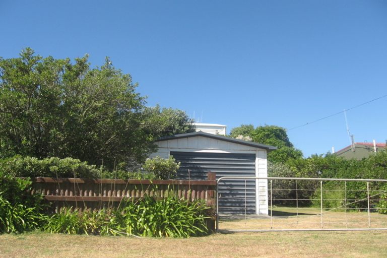 Photo of property in 215 Pukehina Parade, Pukehina, Te Puke, 3189