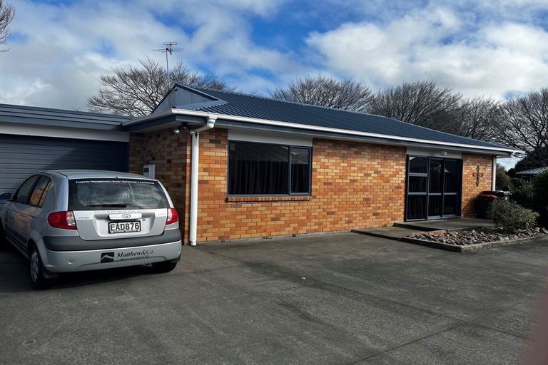 Photo of property in 444h Broadway, Stratford, 4332