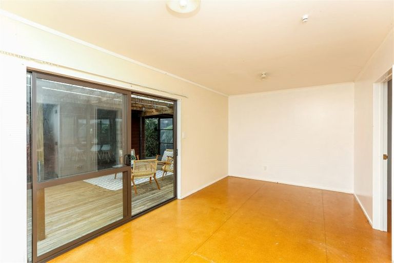 Photo of property in 6 Highlands Place, Highlands Park, New Plymouth, 4312