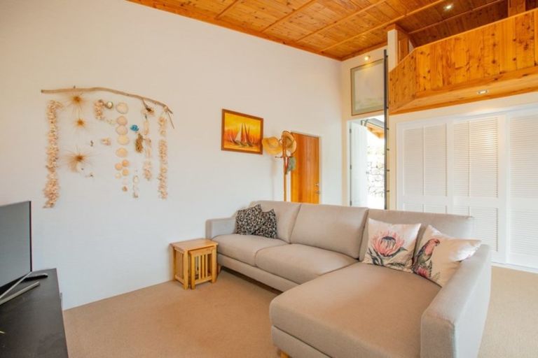 Photo of property in 12 Hillside Avenue, Mangawhai Heads, Mangawhai, 0505