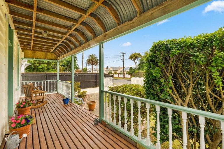 Photo of property in 18 York Street, Moera, Lower Hutt, 5010