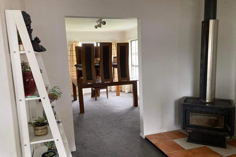 Photo of property in 15 Larchmont Grove, Totara Park, Upper Hutt, 5018