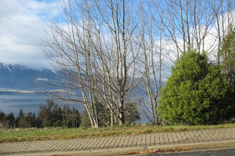 Photo of property in 13 Aspen Grove, Fernhill, Queenstown, 9300