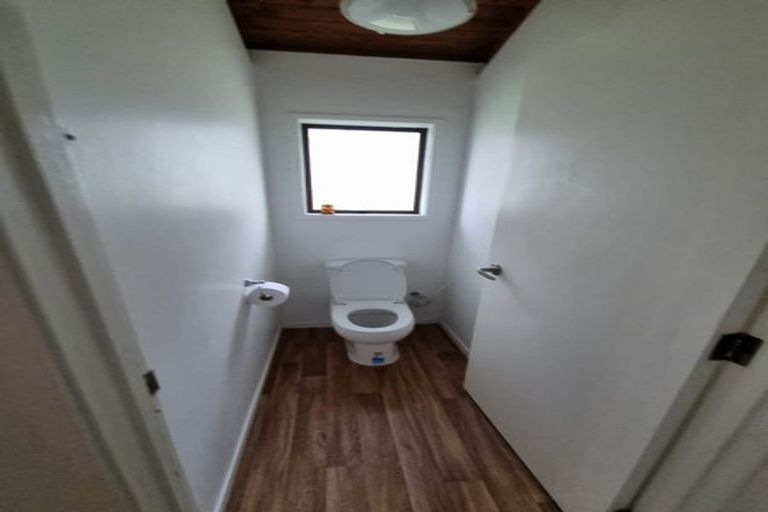 Photo of property in 116 Whangaparaoa Road, Red Beach, 0932