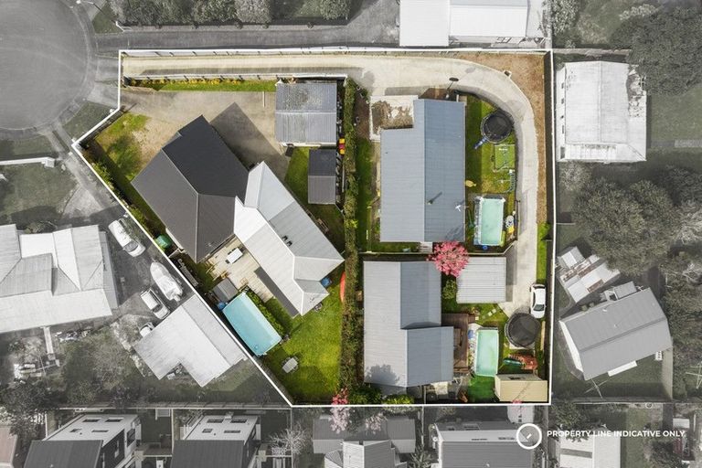 Photo of property in 61 Graham Avenue, Te Atatu Peninsula, Auckland, 0610