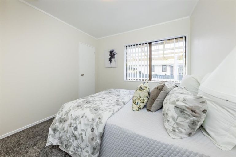 Photo of property in 8 Justamere Place, Weymouth, Auckland, 2103