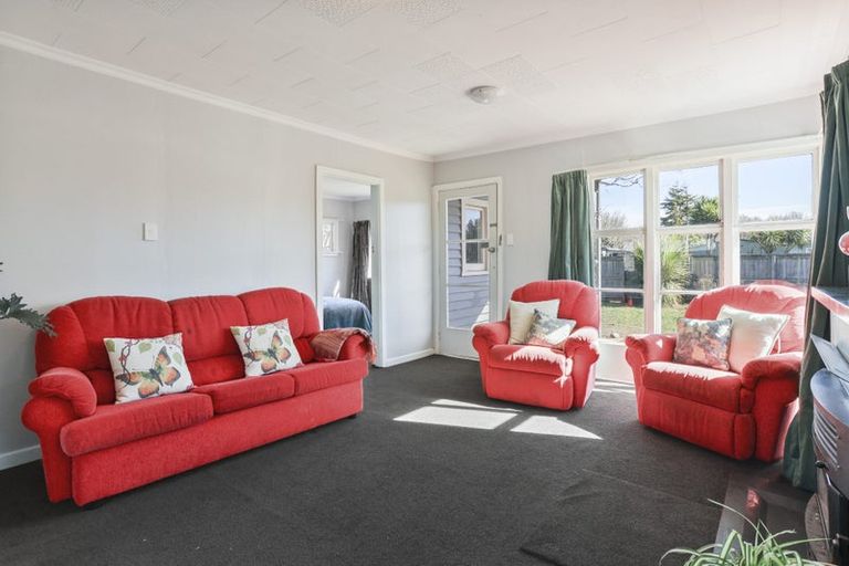 Photo of property in 29 Stalkers Road, Woodend Beach, Woodend, 7691