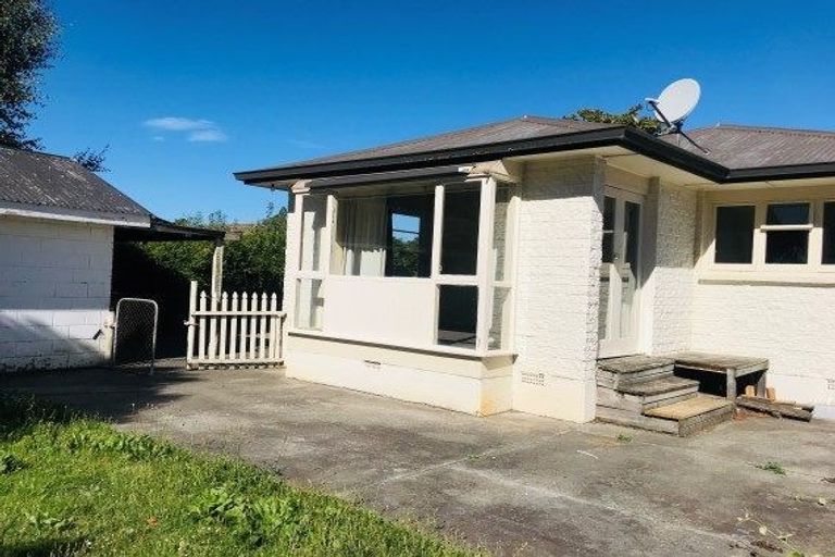 Photo of property in 4 Gladson Avenue, Sockburn, Christchurch, 8042
