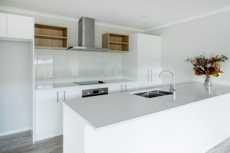 Photo of property in 27 Te Ara O Roimata, Wainuiomata, Lower Hutt, 5014