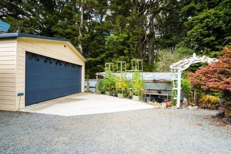Photo of property in 727 Otaika Valley Road, Maungatapere, Whangarei, 0170