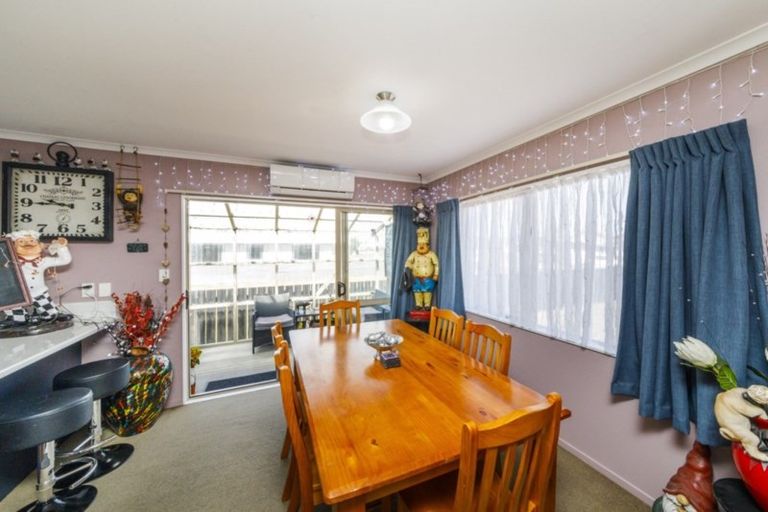 Photo of property in 18 Ahuru Street, Marton, 4710