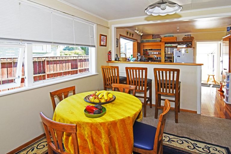 Photo of property in 24 Fergusson Street, Solway, Masterton, 5810