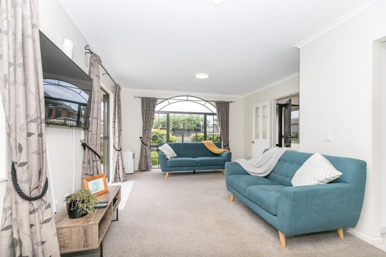 Photo of property in 71 Ayrshire Drive, Grandview Heights, Hamilton, 3200