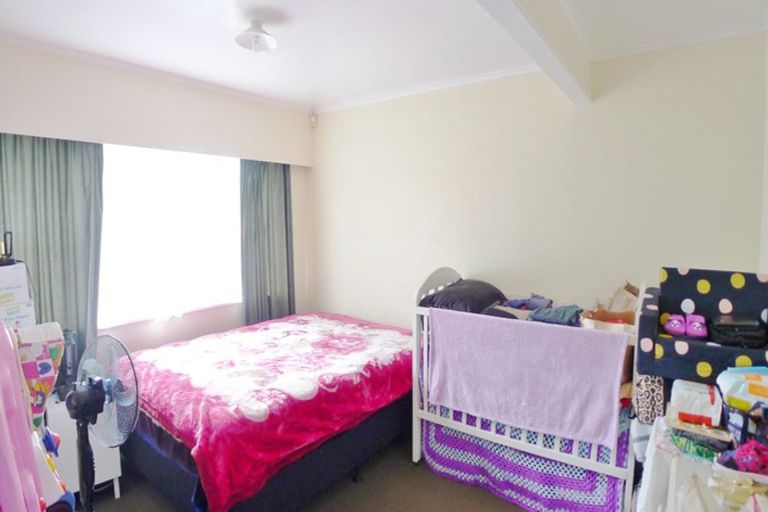 Photo of property in 28 Sturdee Road, Manurewa, Auckland, 2102
