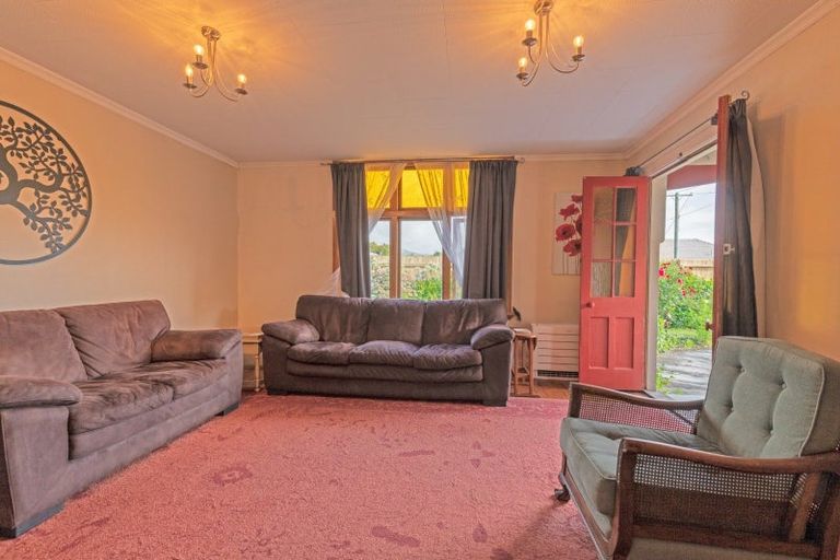 Photo of property in 45 Opie Street, Waimate, 7924