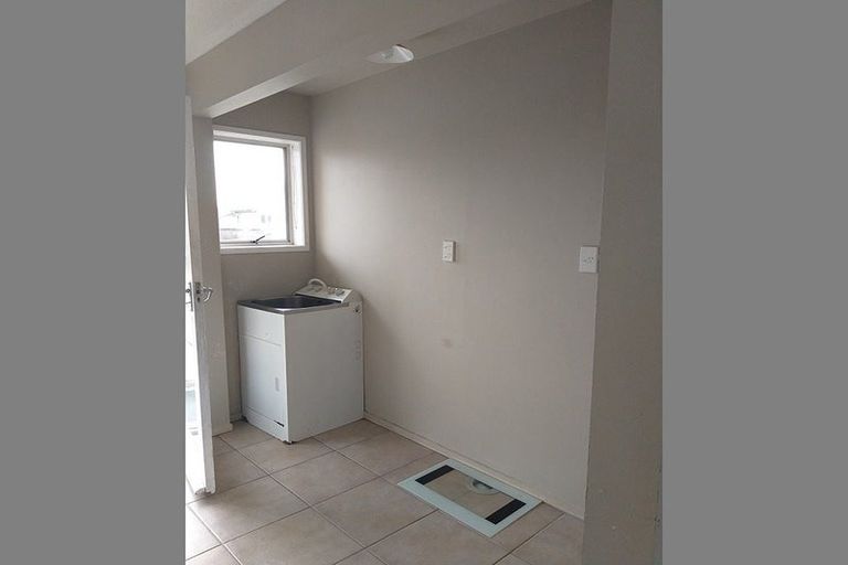 Photo of property in 466 Swanson Road, Ranui, Auckland, 0612