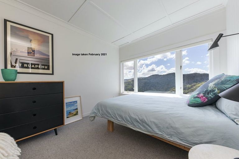 Photo of property in 42 Rayner Road, Piha, 0772