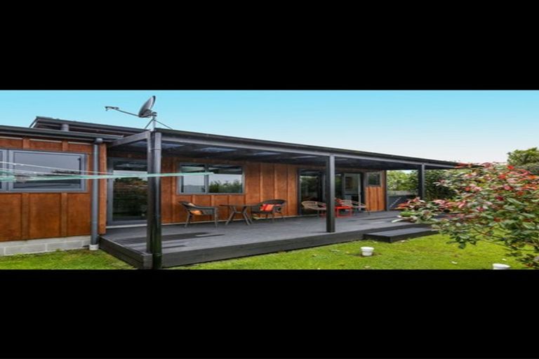 Photo of property in 34 Carthew Street, Okato, 4335