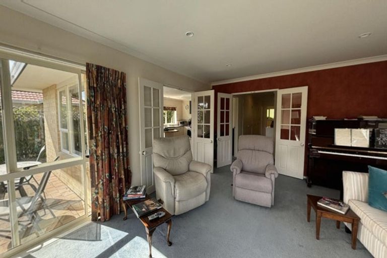 Photo of property in 74 Weggery Drive, Waikanae Beach, Waikanae, 5036