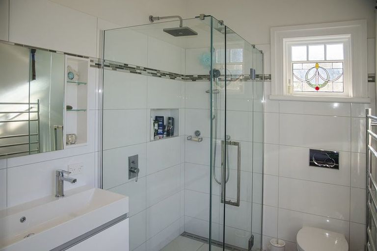 Photo of property in 17 Nikau Grove, Woburn, Lower Hutt, 5010