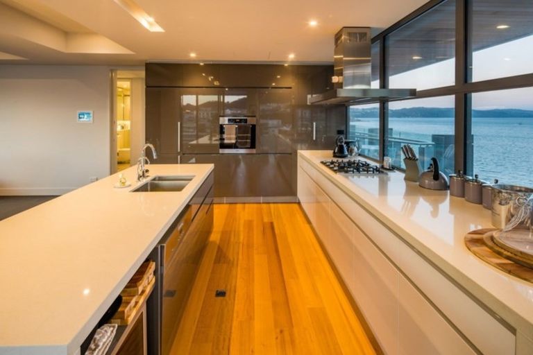 Photo of property in Clyde Quay Wharf, 5/8a Clyde Quay Wharf, Te Aro, Wellington, 6011