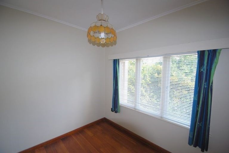 Photo of property in 6 Rangiora Avenue, Kaiwharawhara, Wellington, 6035