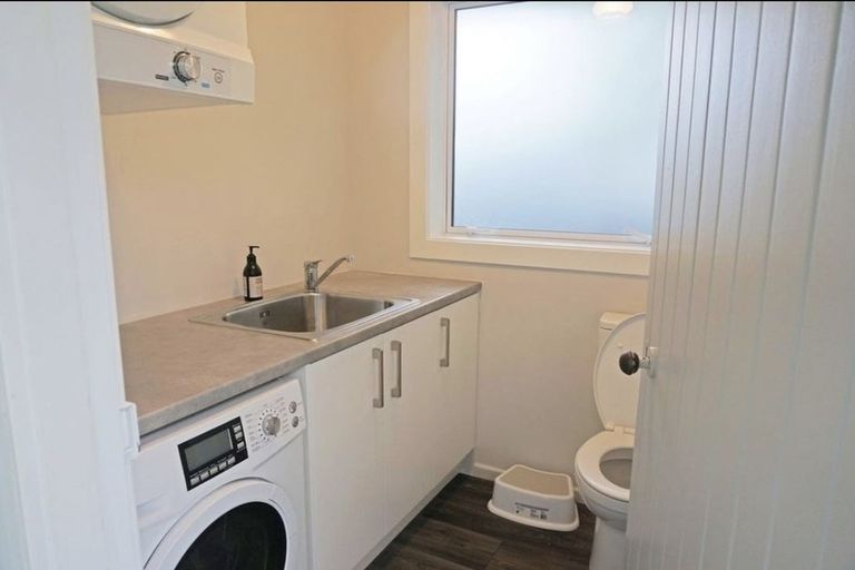 Photo of property in 12 Holloway Street, Waikiwi, Invercargill, 9810