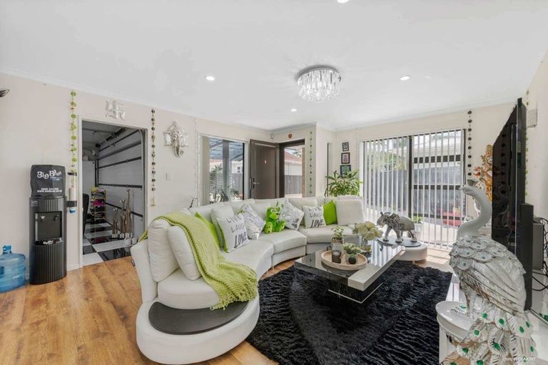 Photo of property in 47a Gloucester Road, Manurewa, Auckland, 2102