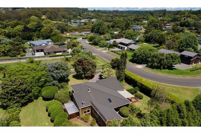 Photo of property in 1 James Kemp Place, Kerikeri, 0230