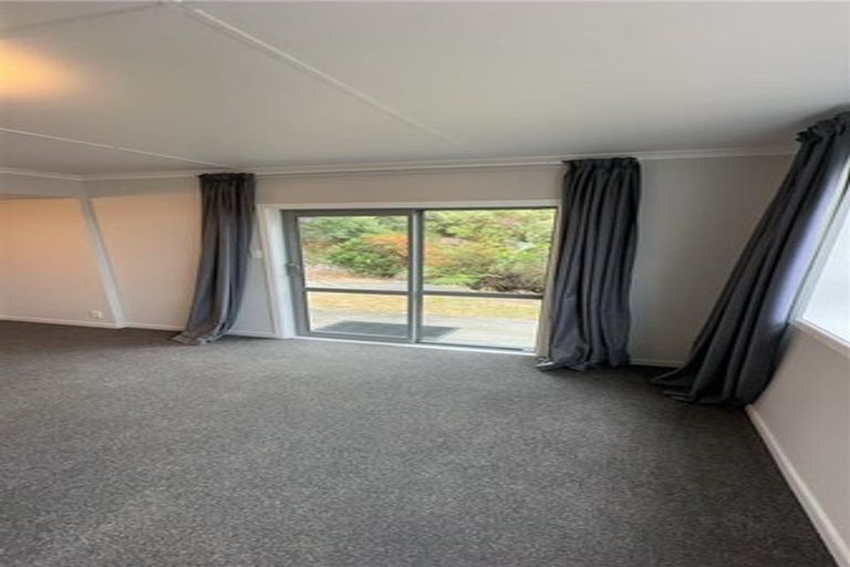 Photo of property in 9 Angle Street, Picton, 7220