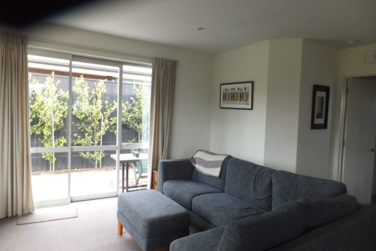 Photo of property in 22 Date Crescent, Aidanfield, Christchurch, 8025