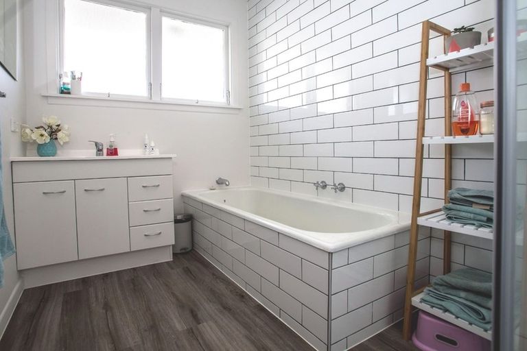 Photo of property in 130 Waimairi Road, Ilam, Christchurch, 8041