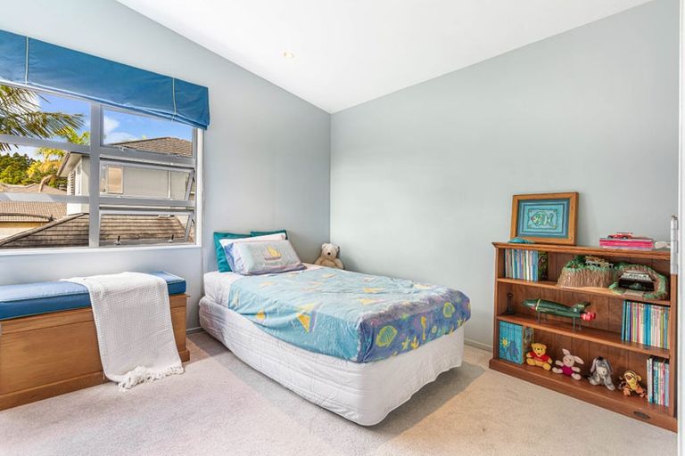 Photo of property in 40 Kittiwake Drive, Schnapper Rock, Auckland, 0632