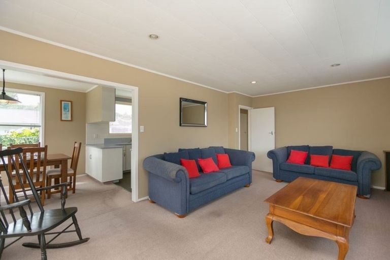Photo of property in 45 Cumberland Street, Merrilands, New Plymouth, 4312