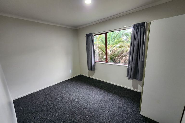 Photo of property in 53c Woodglen Road, Glen Eden, Auckland, 0602