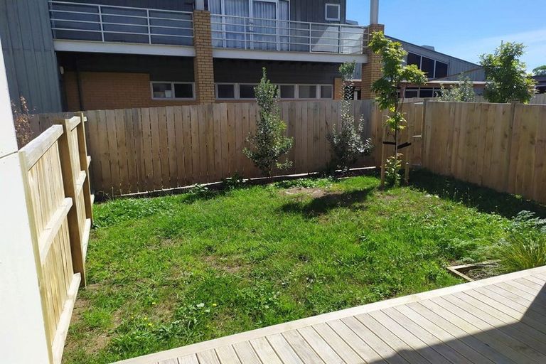 Photo of property in 31/11 Ray Small Drive, Papakura, 2110
