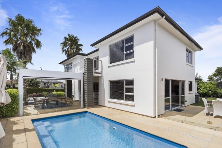 Photo of property in 14 Tranquility Rise, Mellons Bay, Auckland, 2014